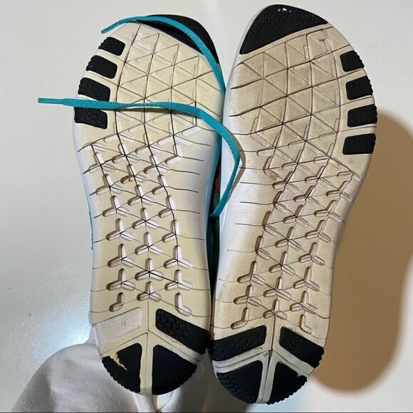 Nike - Free TR Focus Flyknit Teal Blue Pink Pink Black - Women's 8 FLAWED. - Picture 8 of 9